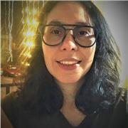 Colombiana, comunicadora social - periodista, con maestría, ofrece clases de español e investigación social
